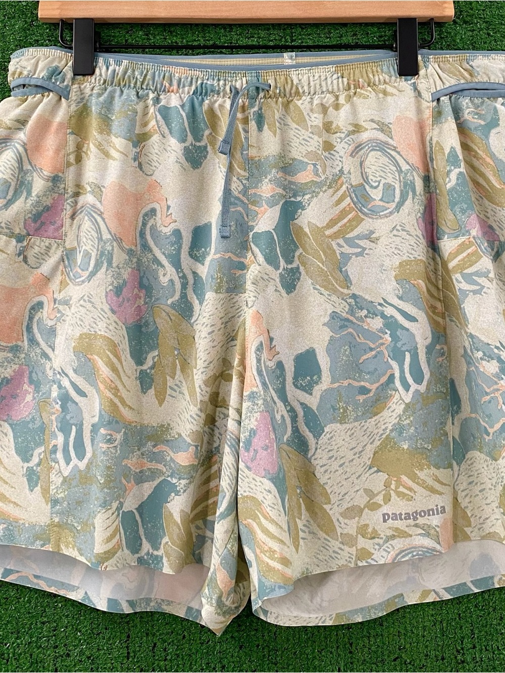 Patagonia Weathered Stone Strider Pro 5” Pattern Running Lined Shorts Men’s XL